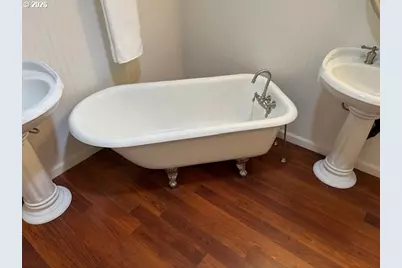 105 W Main St, Glenwood, WA 98619 - Photo 11