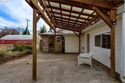 111 Holeman Ave, Eugene, OR 97404 - Photo 17