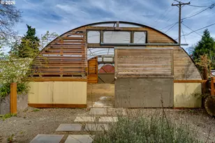 111 Holeman Ave, Eugene, OR 97404 - Photo 39