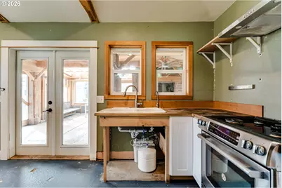 111 Holeman Ave, Eugene, OR 97404 - Photo 31