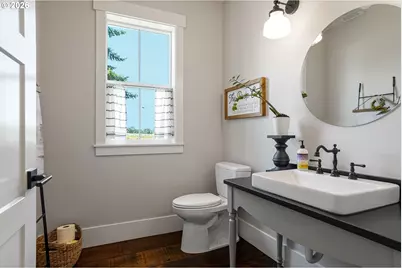 4040 Victor Point Rd NE, Silverton, OR 97381 - Photo 13