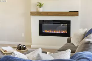 4236 E Willakenzie St, Newberg, OR 97132 - Photo 9