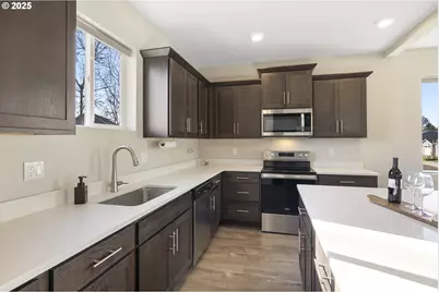 4236 E Willakenzie St, Newberg, OR 97132 - Photo 17