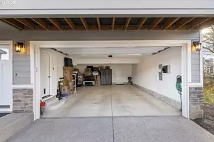 4236 E Willakenzie St, Newberg, OR 97132 - Photo 33