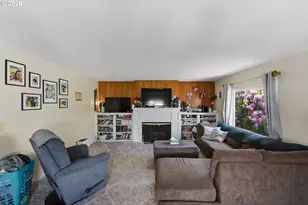 846 S 11th St, Coos Bay, OR 97420 - Photo 13