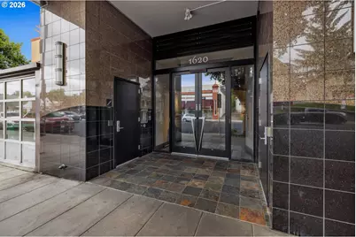 1620 NE Broadway St #206, Portland, OR 97232 - Photo 27