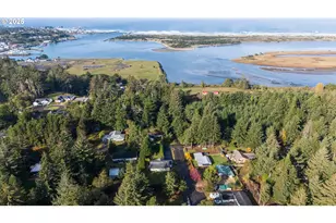 780 Michigan Ave, Bandon, OR 97411 - Photo 43