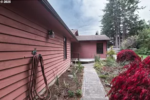 780 Michigan Ave, Bandon, OR 97411 - Photo 37