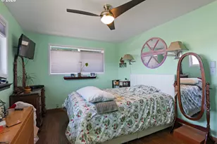 935 View St, Reedsport, OR 97467 - Photo 9