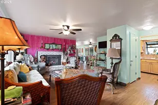 935 View St, Reedsport, OR 97467 - Photo 3