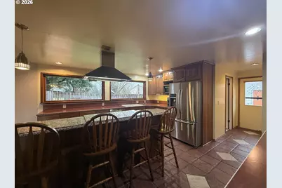 6175 SW Alice Ln, Beaverton, OR 97008 - Photo 9