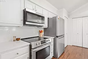 15510 NE Knott St, Portland, OR 97230 - Photo 7
