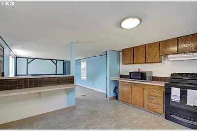 107 Guinevere Ct, Castle Rock, WA 98611 - Photo 7