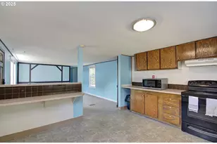 107 Guinevere Ct, Castle Rock, WA 98611 - Photo 7