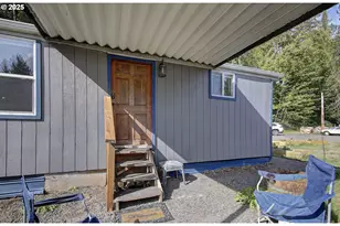 107 Guinevere Ct, Castle Rock, WA 98611 - Photo 3