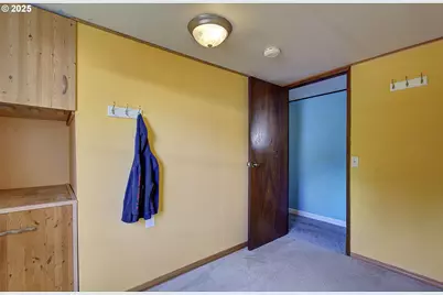 107 Guinevere Ct, Castle Rock, WA 98611 - Photo 13