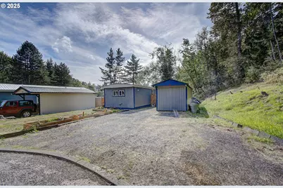 107 Guinevere Ct, Castle Rock, WA 98611 - Photo 29