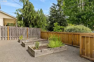 4935 SW Marigold St, Portland, OR 97219 - Photo 31