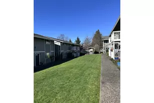 885 NE Sunset St, Roseburg, OR 97470 - Photo 25