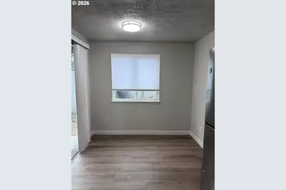 885 NE Sunset St #19, Roseburg, OR 97470 - Photo 5