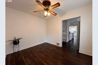 2014 E St, Vancouver, WA 98663 - Photo 7