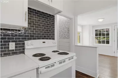 2014 E St, Vancouver, WA 98663 - Photo 9