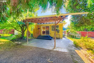 9832 N Van Houten Ave, Portland, OR 97203 - Photo 29