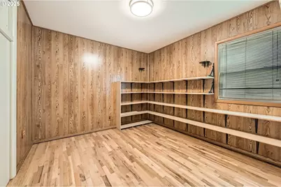 9832 N Van Houten Ave, Portland, OR 97203 - Photo 23