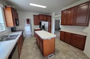 624 Dufur Ave, Maupin, OR 97037 - Photo 13