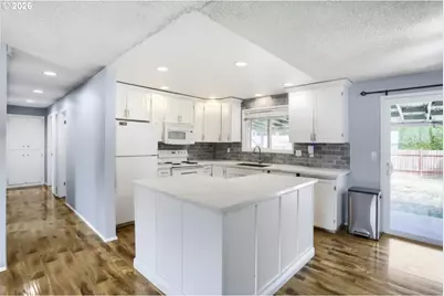 3890 SW 203rd Ave, Beaverton, OR 97078 - Photo 13
