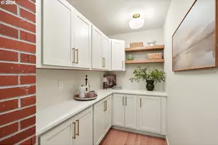 2335 SW Imperial Ct, Portland, OR 97225 - Photo 21