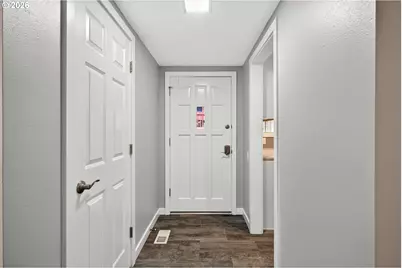 12525 SW Prince Edward Ct, Portland, OR 97224 - Photo 5