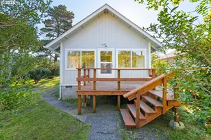 1887 Madrona St, North Bend, OR 97459 - Photo 3