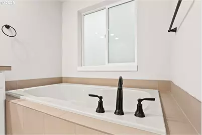 8271 SE Quincy St, Hillsboro, OR 97123 - Photo 19