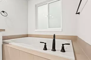 8271 SE Quincy St, Hillsboro, OR 97123 - Photo 19