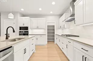 8271 SE Quincy St, Hillsboro, OR 97123 - Photo 5