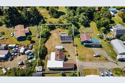 90828 Henderson Ln, Coos Bay, OR 97420 - Photo 1