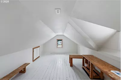 90828 Henderson Ln, Coos Bay, OR 97420 - Photo 23