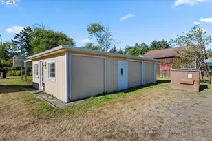 90828 Henderson Ln, Coos Bay, OR 97420 - Photo 37