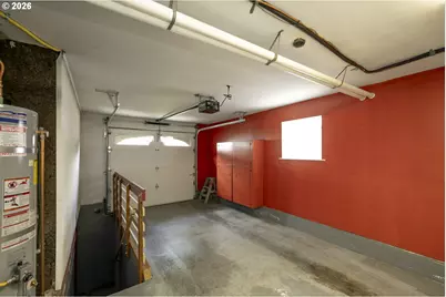 10910 NE Hancock St, Portland, OR 97220 - Photo 43