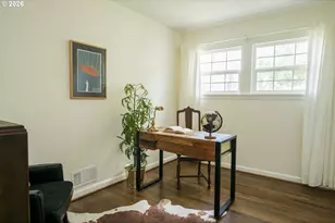 10910 NE Hancock St, Portland, OR 97220 - Photo 31