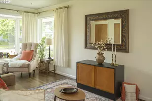 10910 NE Hancock St, Portland, OR 97220 - Photo 7