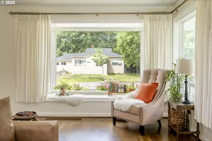 10910 NE Hancock St, Portland, OR 97220 - Photo 9