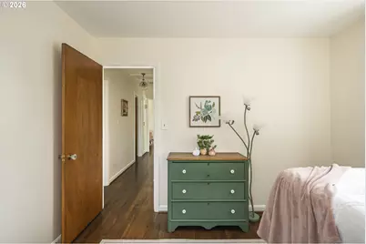 10910 NE Hancock St, Portland, OR 97220 - Photo 29