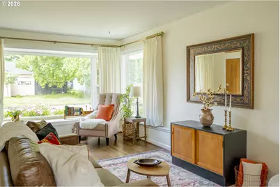10910 NE Hancock St, Portland, OR 97220 - Photo 5