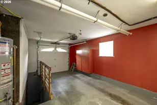 10910 NE Hancock St, Portland, OR 97220 - Photo 41