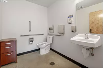 544 SW 4th St, Redmond, OR 97756 - Photo 11