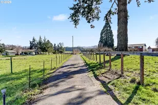9915 Marquam Cir, Molalla, OR 97038 - Photo 7