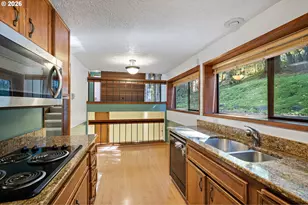2854 Warren St, Eugene, OR 97405 - Photo 15
