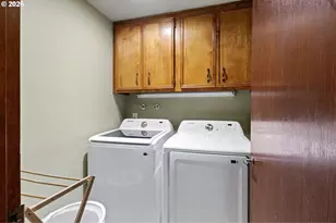 2854 Warren St, Eugene, OR 97405 - Photo 29